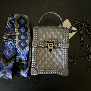 Brit & Belle purse with extra strap